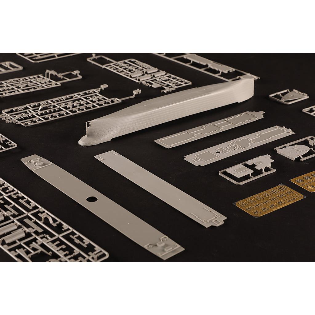 1/700 Olympic Plastic Model Kit
