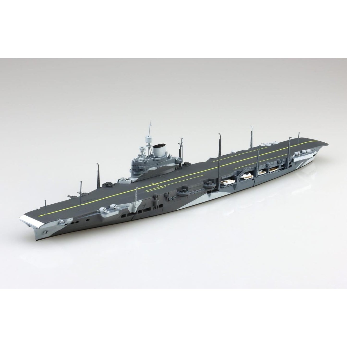 1/700 British Aircraft Carrier Illustrious