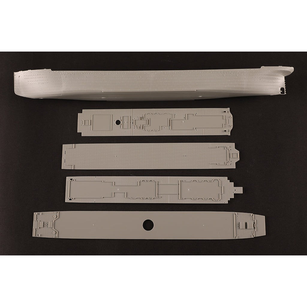 1/700 Titanic Plastic Model Kit