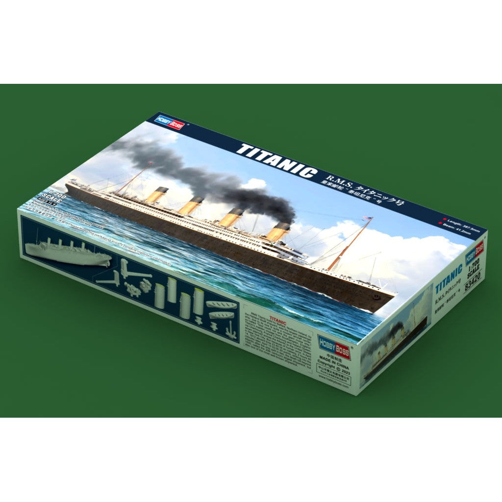 1/700 Titanic Plastic Model Kit