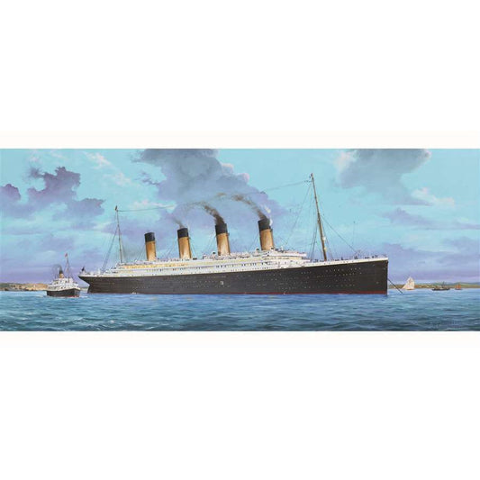 03719 1/200 Titanic with  LED Light Set Plastic Model Kit