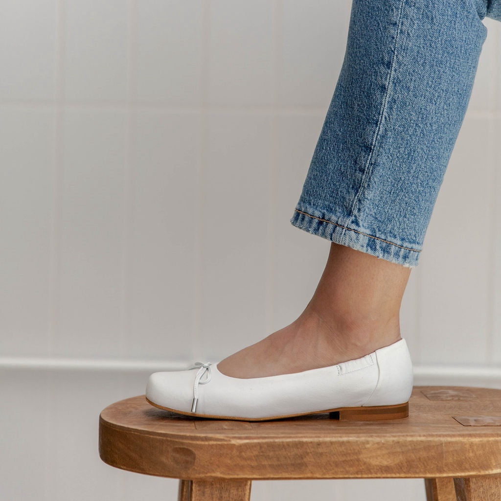 Belinda Flexlite Flats Bianco - Last Chance